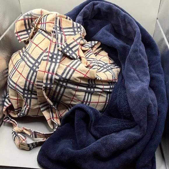 Burberry Navy Towel with Drawstring Bag Attached - Picture 3 of 8